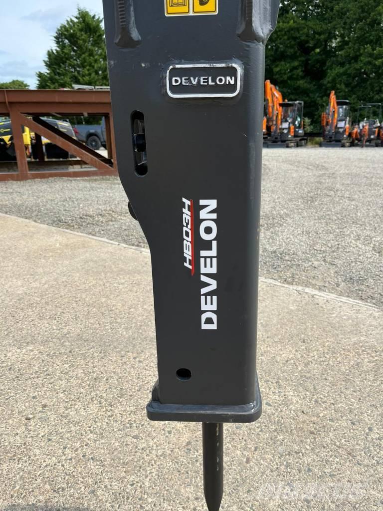 Develon HB03 Młoty hydrauliczne