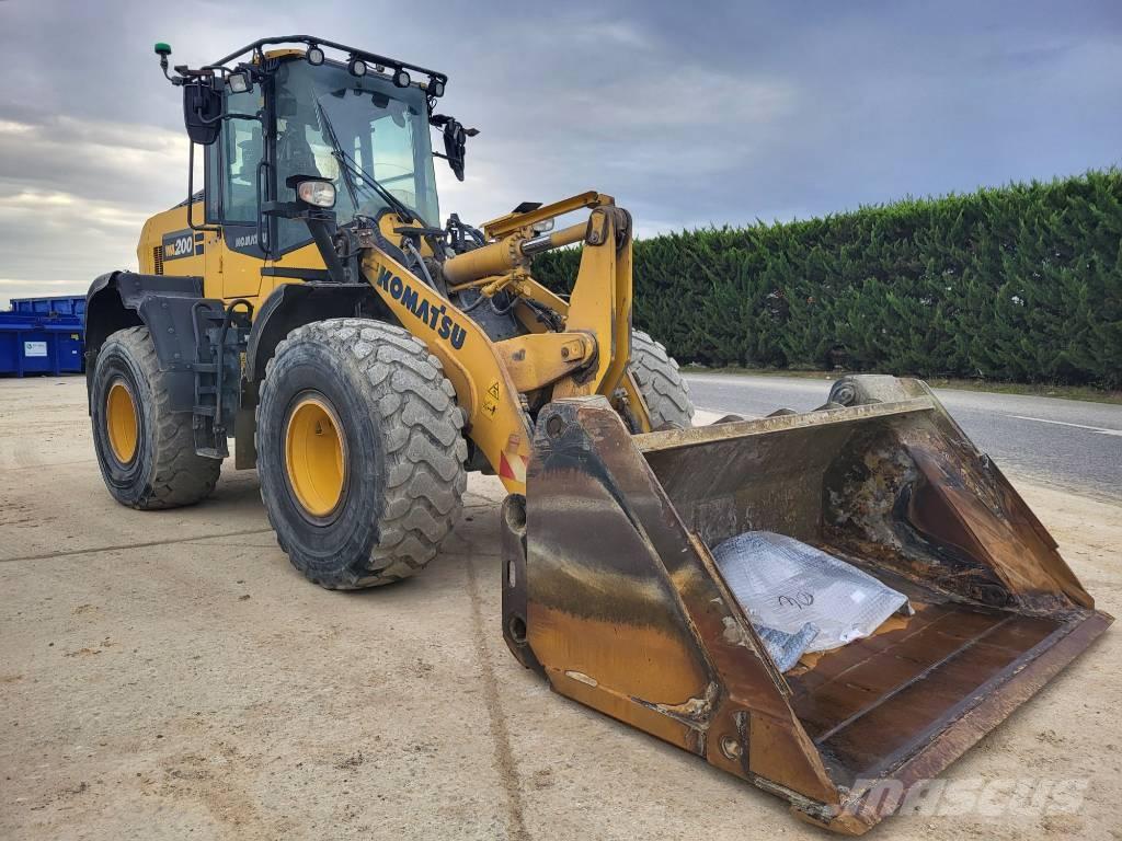 Komatsu WA200-8 Ładowarki kołowe