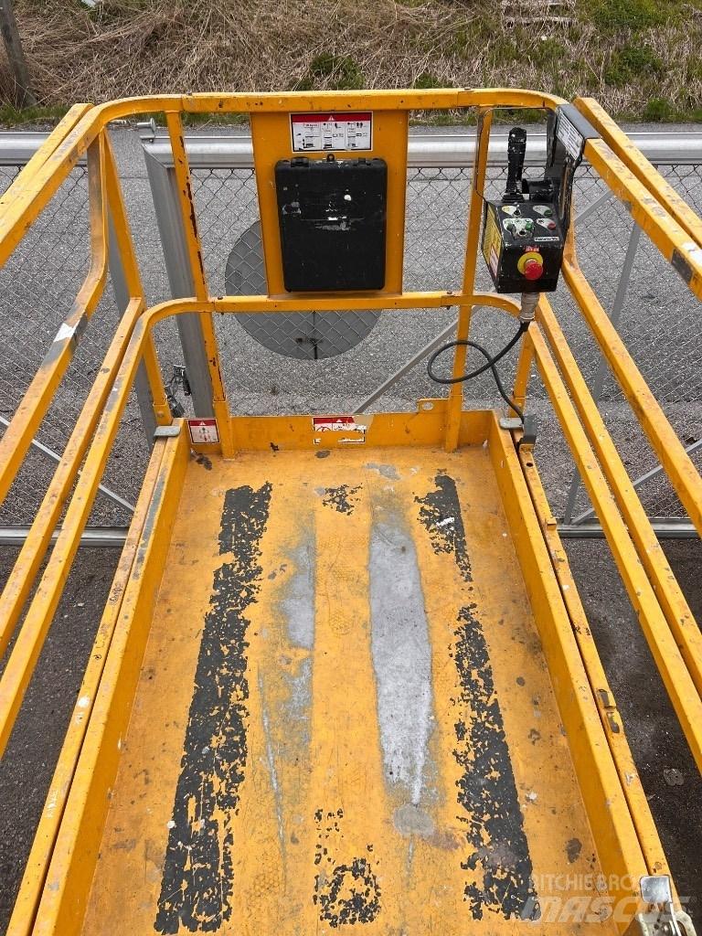 Haulotte Compact 12 Podnośniki nożycowe