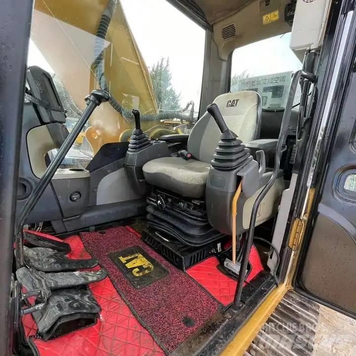 CAT 330D2 Koparki gąsienicowe