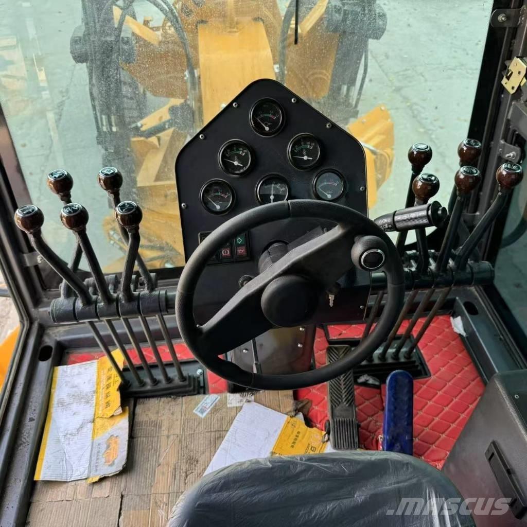 CAT 140G Równiarki