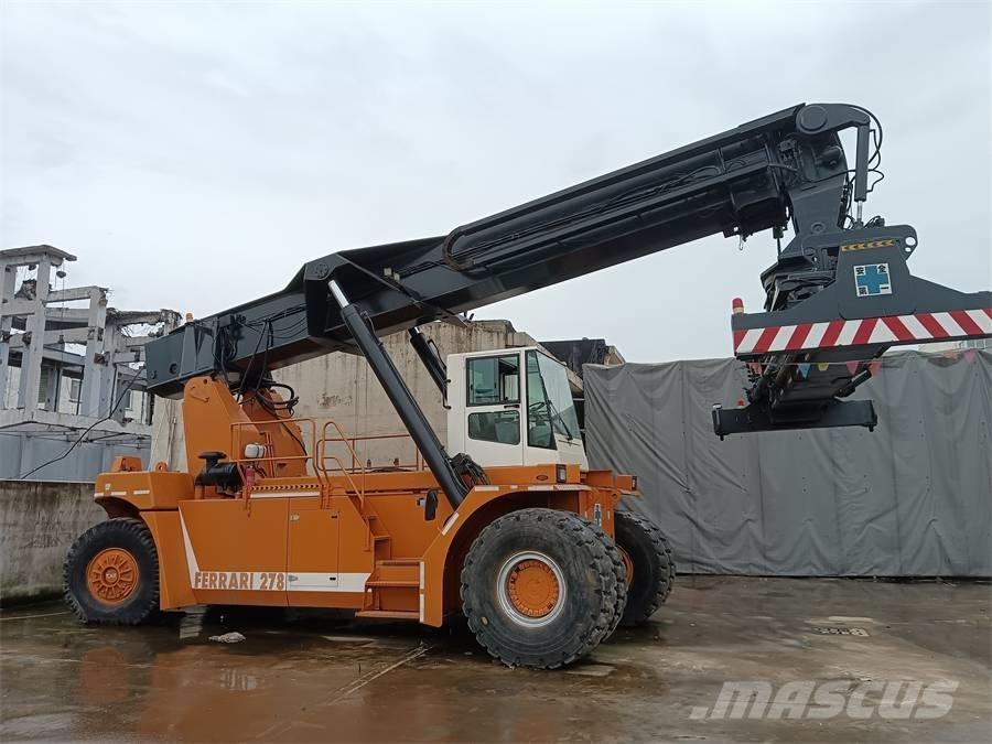 Ferrari 278 Wózki typu Reachstacker