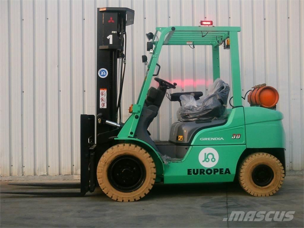 Mitsubishi FG30NTD Wózki LPG