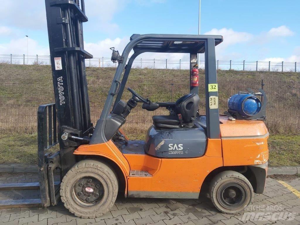 Toyota 7FG35 Wózki LPG