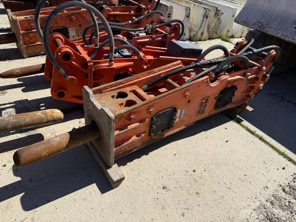NPK GH 10 Młoty hydrauliczne