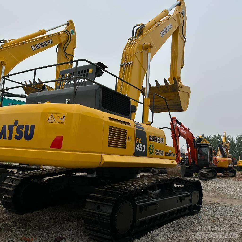 Komatsu 450 Koparki gąsienicowe