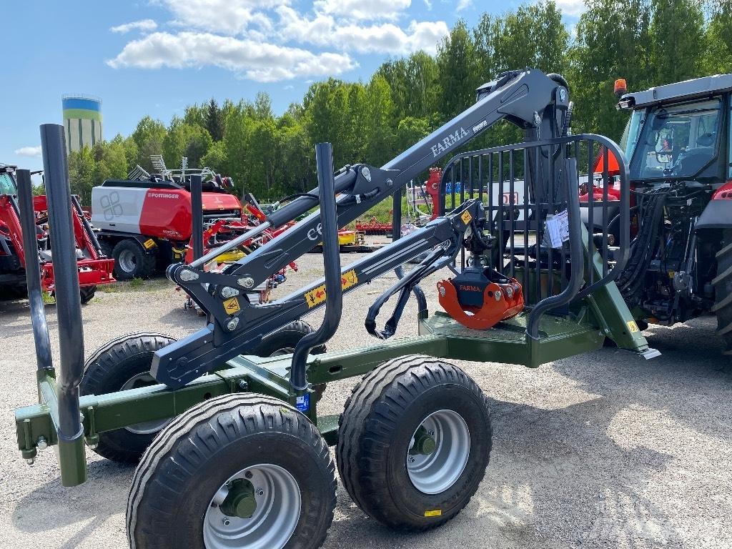 Farma T9F Skogsvagn Inne przyczepy