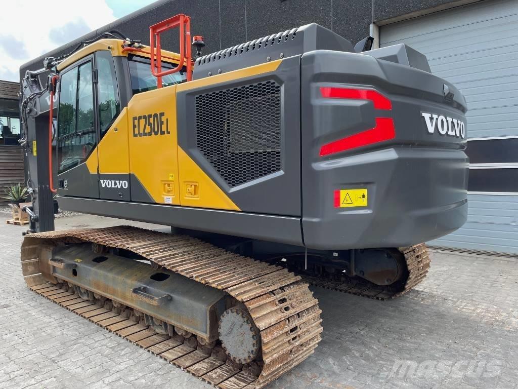 Volvo EC250E Koparki gąsienicowe