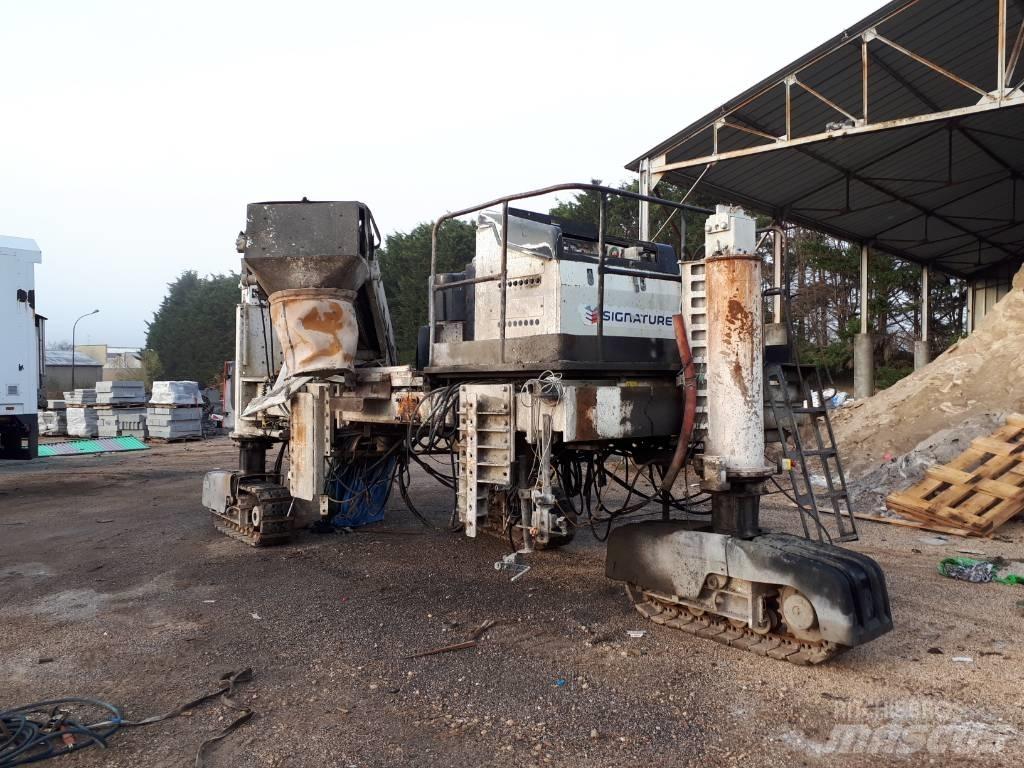 GOMACO COMMANDER III Maszyny budowlane - Inne
