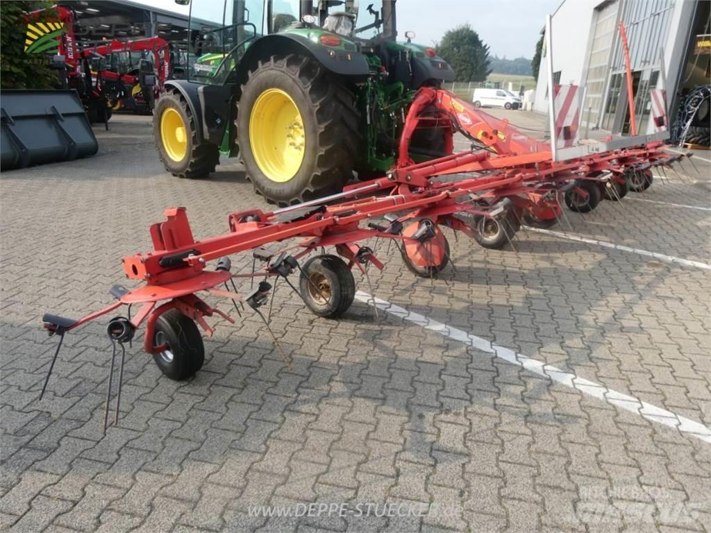Kuhn GF 8702 Zgrabiarki i przetrząsacze