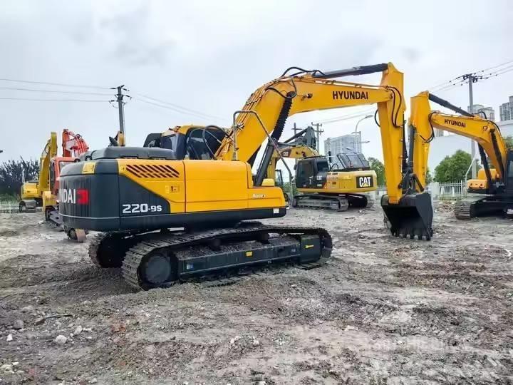 Hyundai 220-9S Koparki gąsienicowe