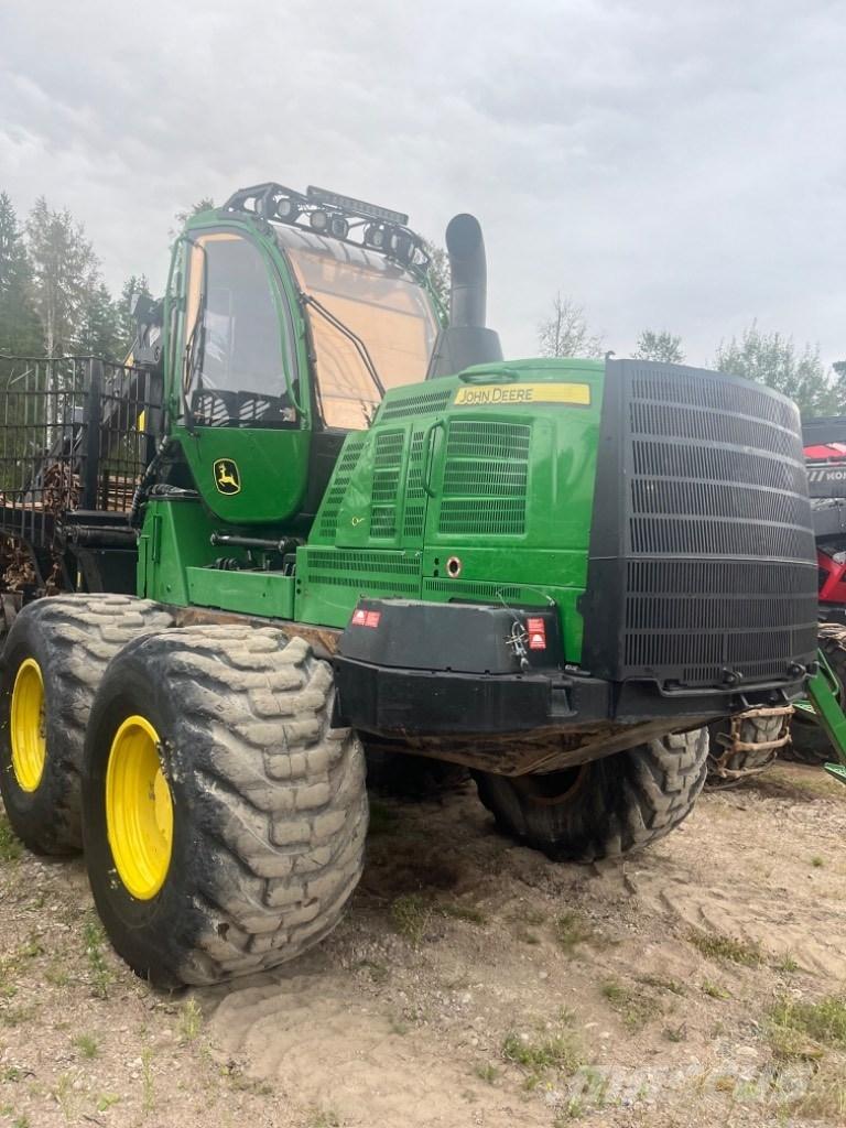 John Deere 1910G Forwardery