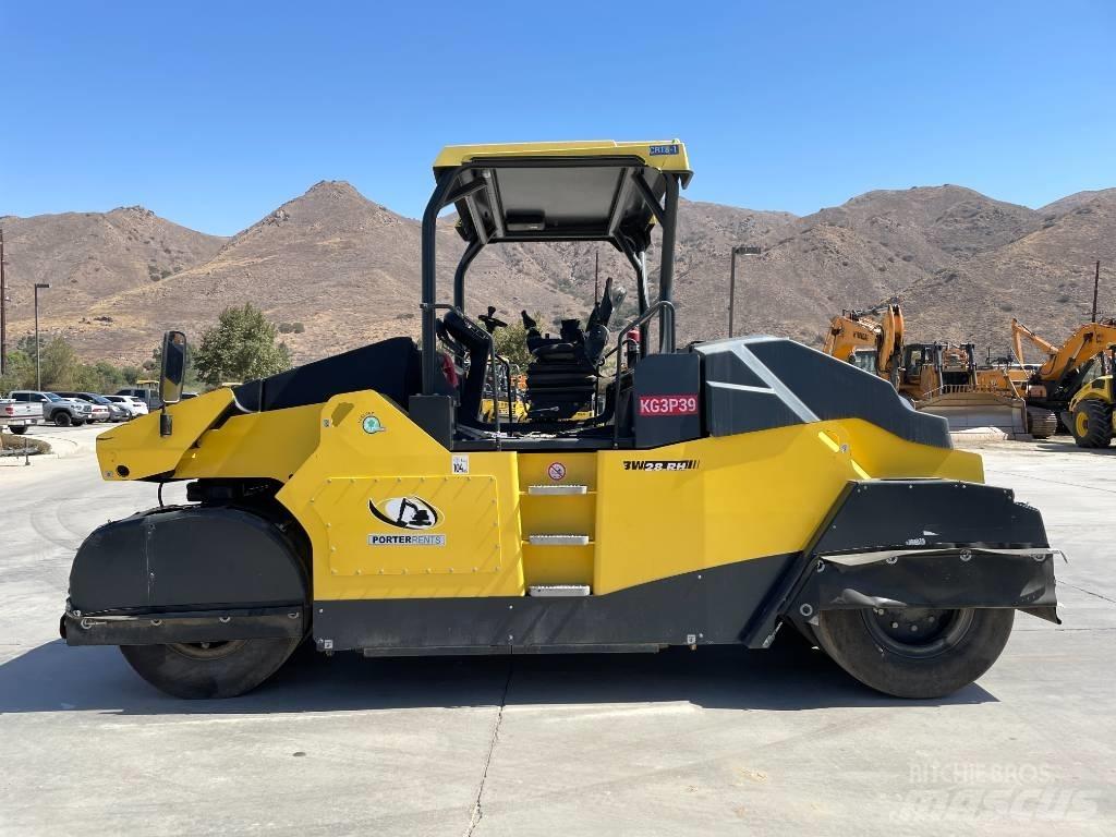 Bomag BW28RH Walce ogumione