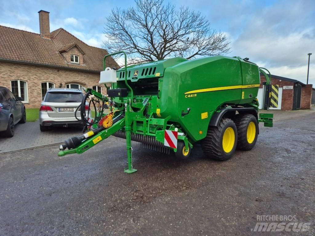 John Deere C441R Prasy zwijające