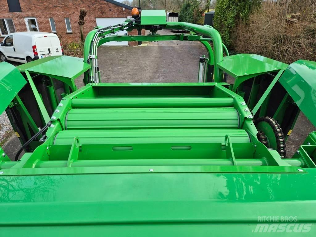 John Deere C441R Prasy zwijające