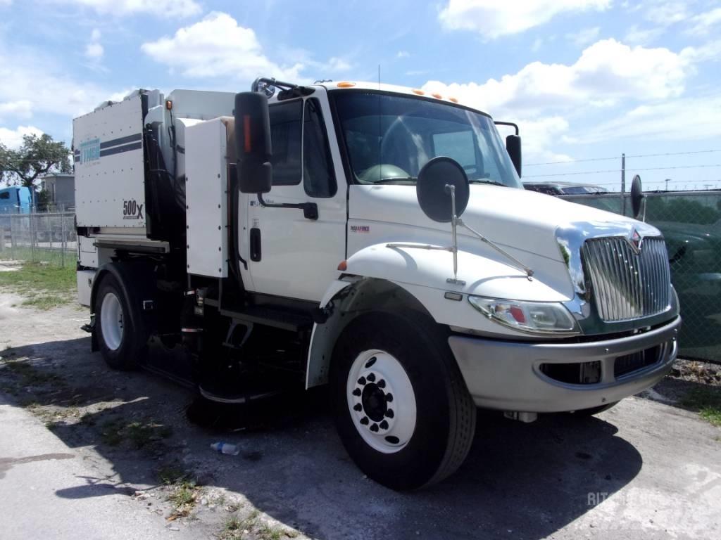 International 4300 Zamiatarki