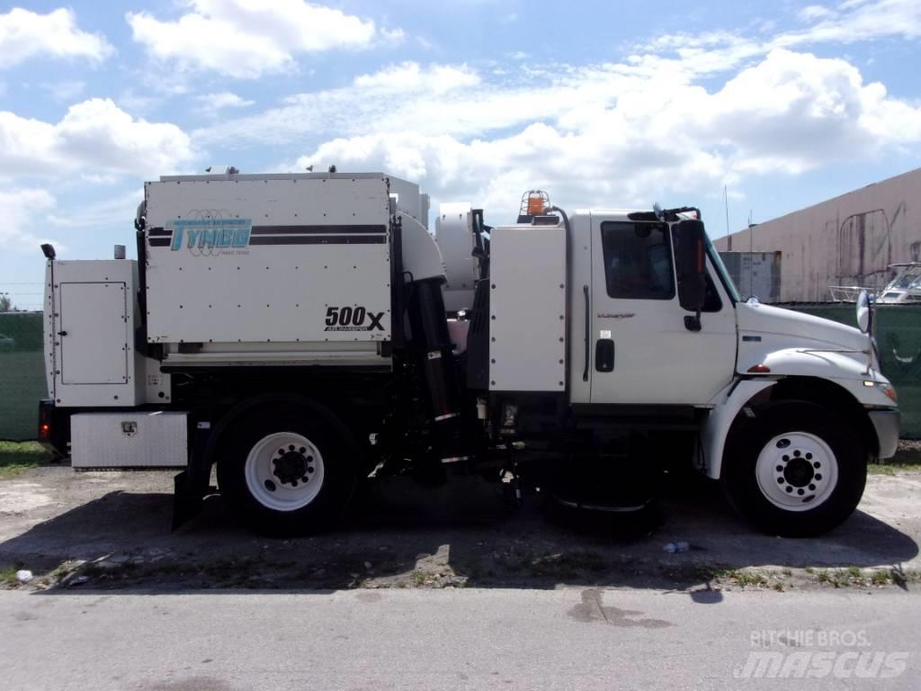 International 4300 Zamiatarki