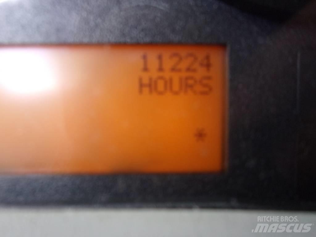 International 4300 Zamiatarki