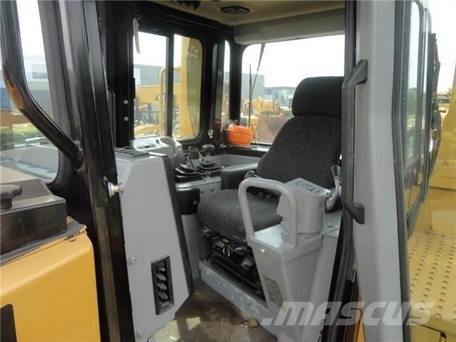 CAT D 8 R Spycharki gąsienicowe