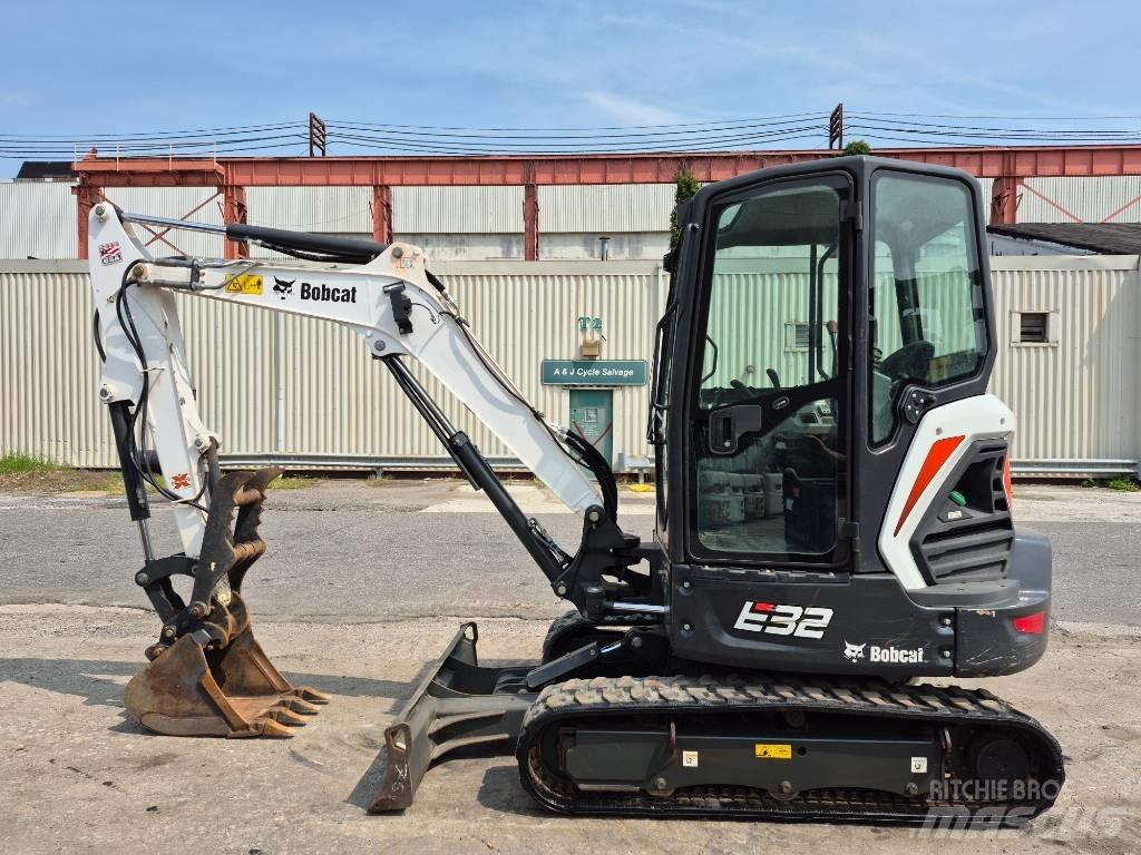 Bobcat E 32i Minikoparki