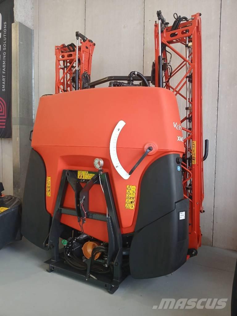 Kubota XMS112 Zamontowane opryskiwacze