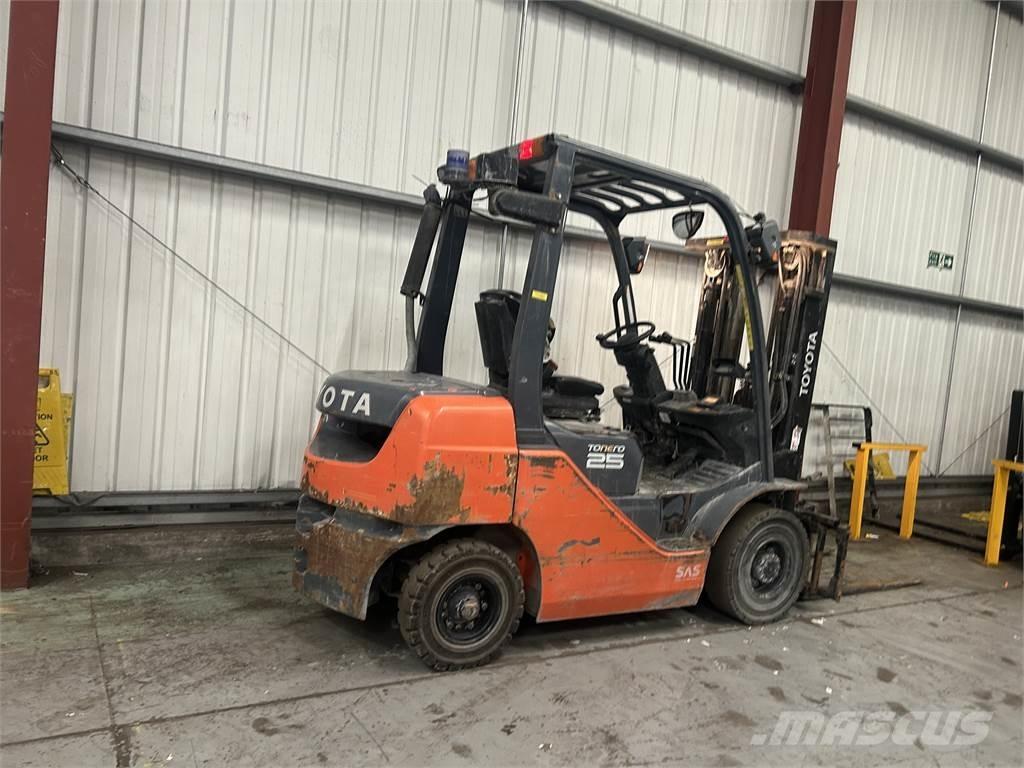 Toyota 02-8FDF25 Wózki Diesla