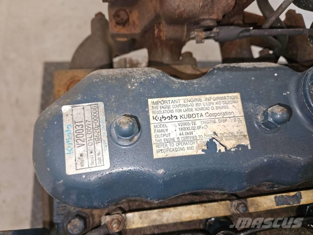 Kubota V 2003 T Silniki