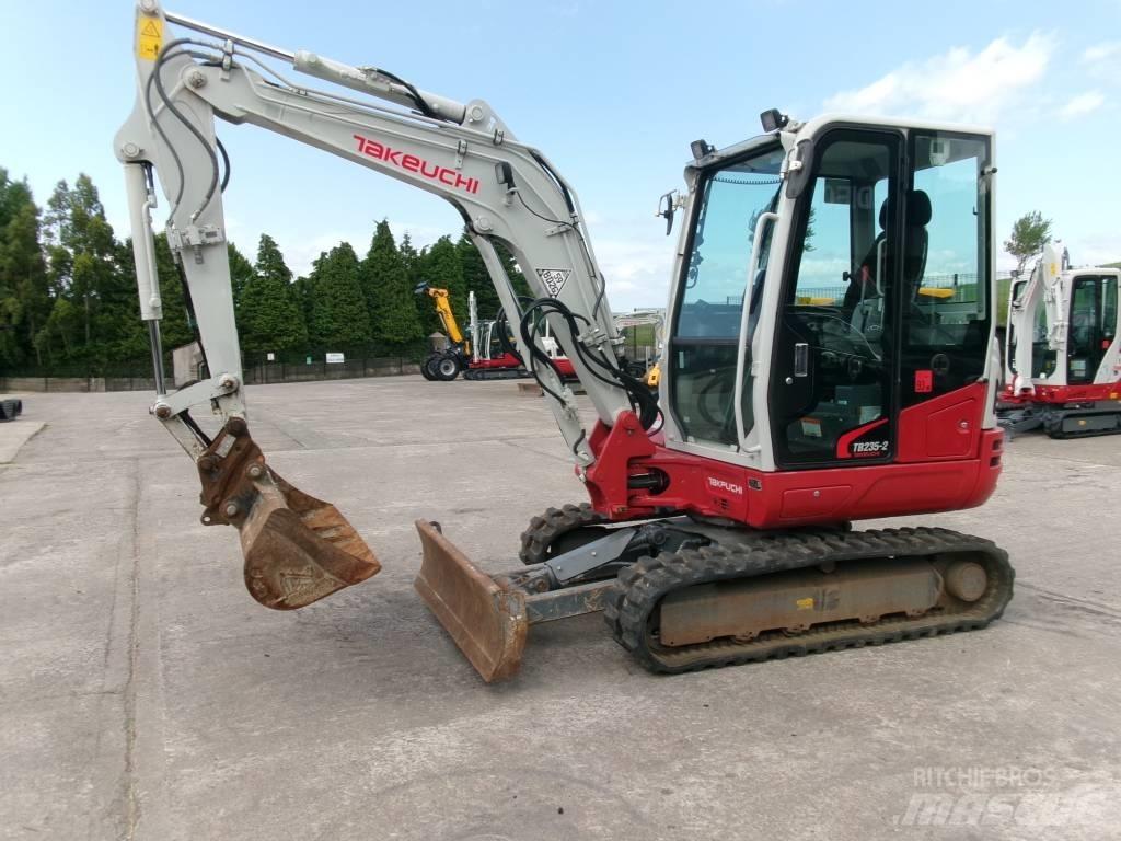 Takeuchi TB235-2 Minikoparki