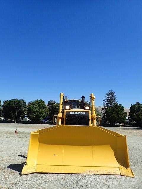 Komatsu D155AXi-8 Spycharki gąsienicowe
