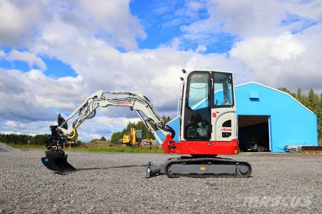 Takeuchi TB325R Minikoparki