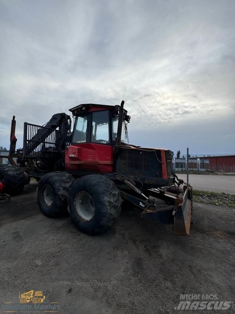 Valmet 890.3 Forwardery