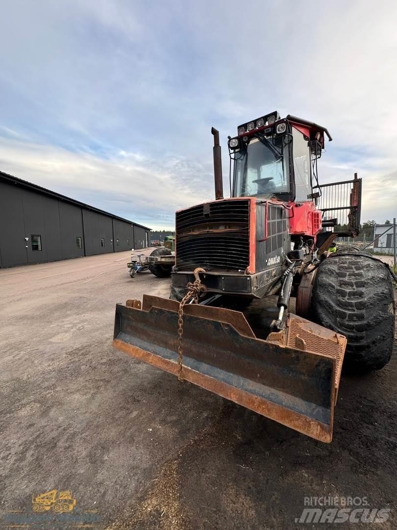 Valmet 890.3 Forwardery