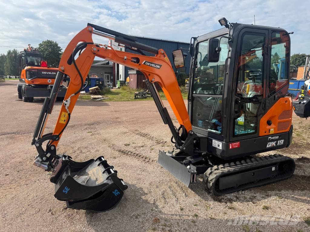 Develon DX 19-7 Minikoparki