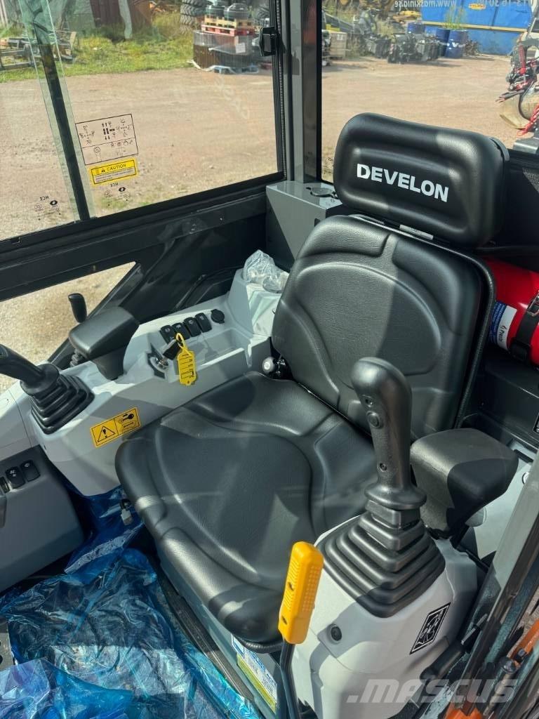 Develon DX 19-7 Minikoparki