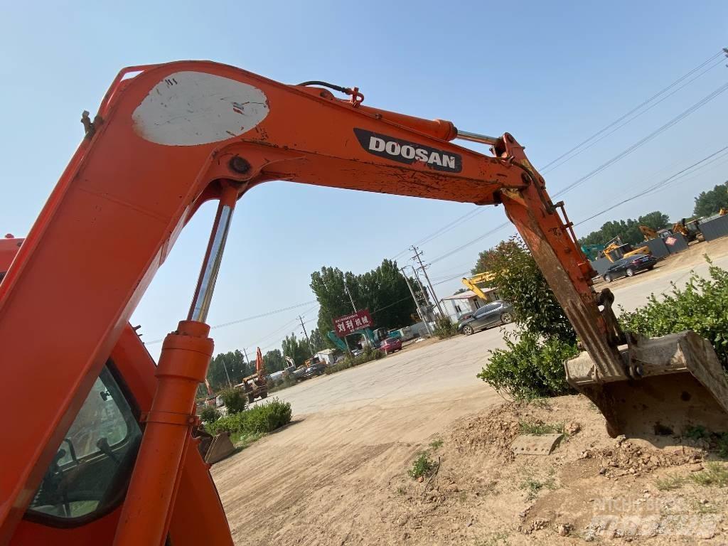 Doosan DH80 Minikoparki