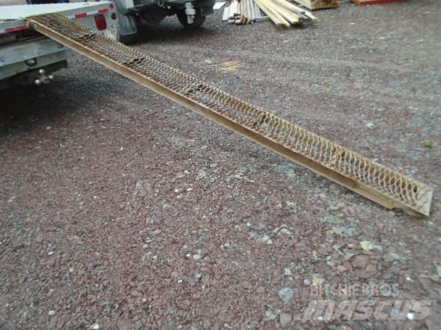 GMC C6500 Ciężarówki typu Platforma / Skrzynia