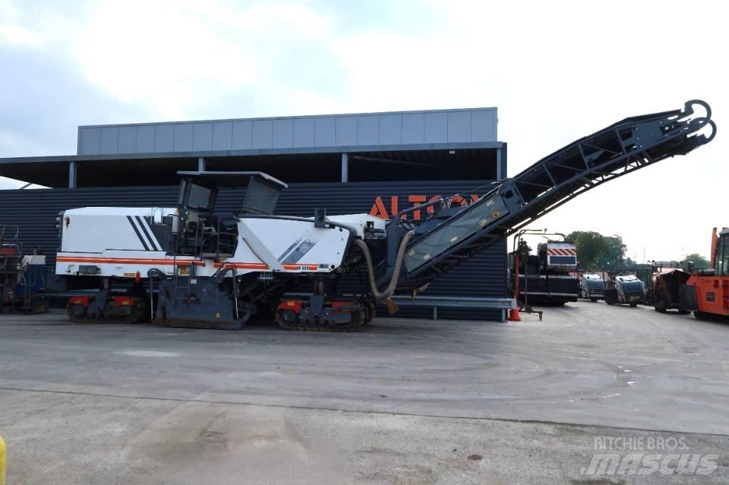 Wirtgen W250 Frezarki do asfaltu