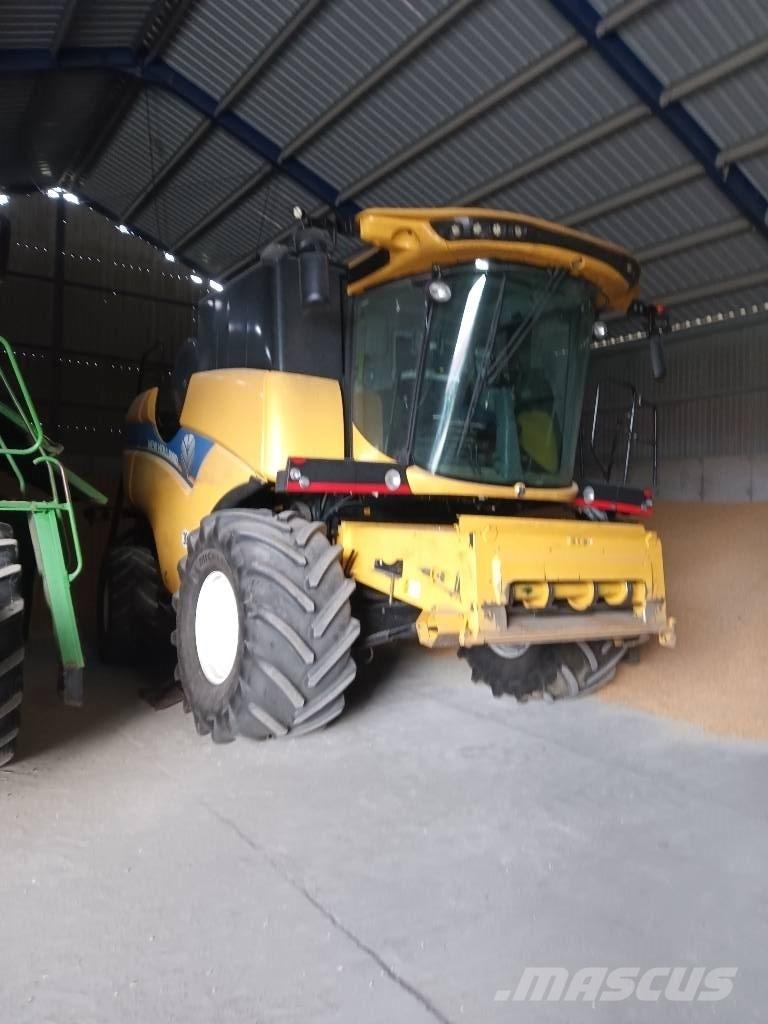 New Holland Cx 6.90 Kombajny zbożowe
