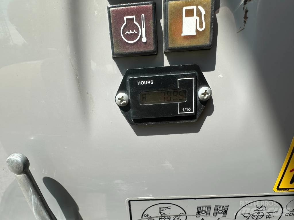 CAT 300.9 D Minikoparki