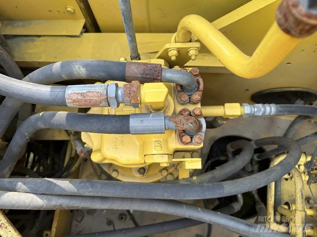 Komatsu PC240-8 Koparki gąsienicowe