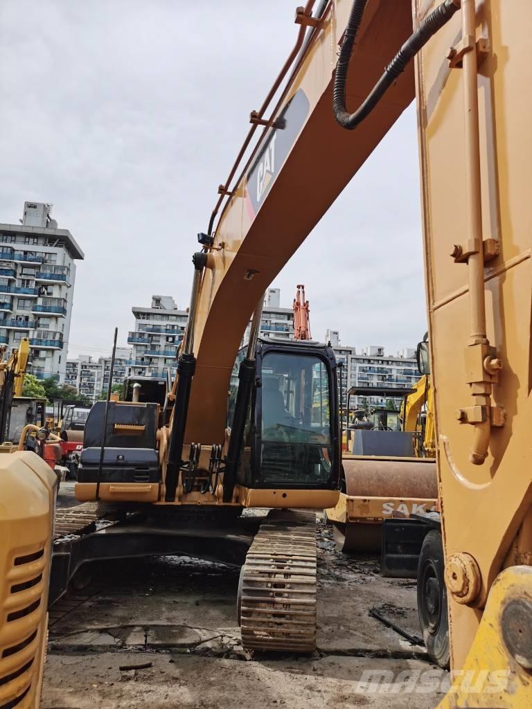CAT 323D Koparki gąsienicowe