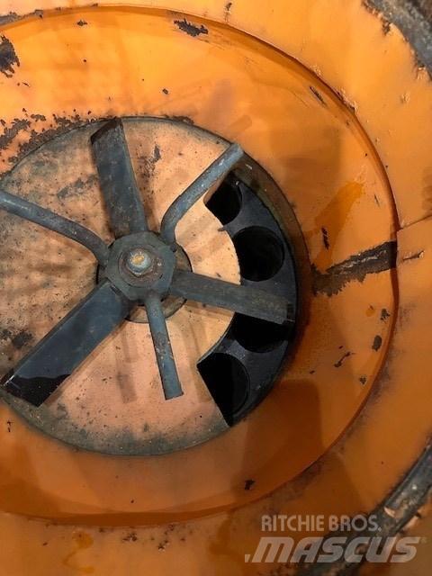 Meyco TORKRETNICA Samojezdne pompy do betonu