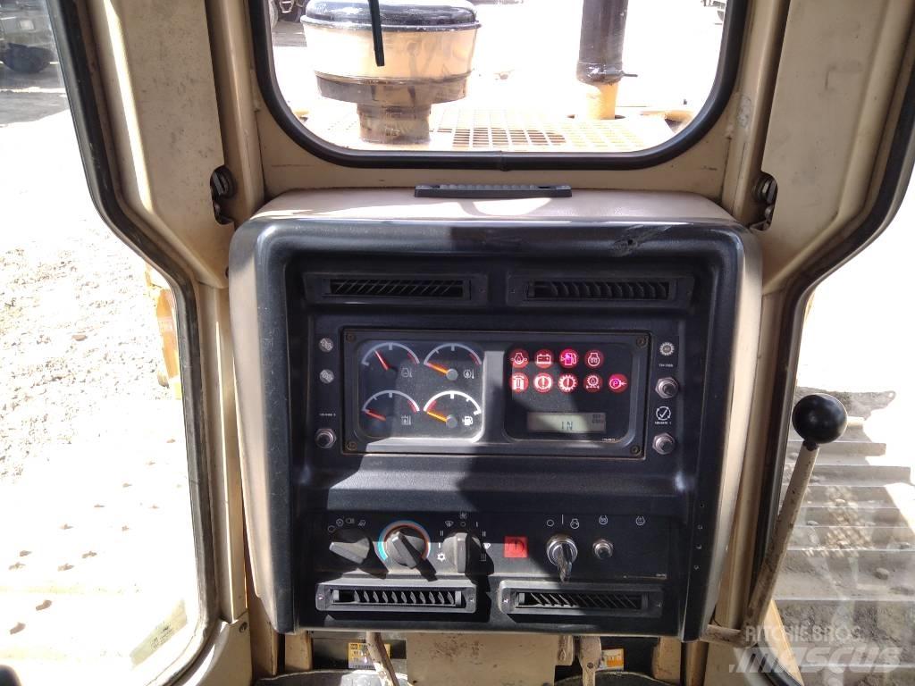 CAT D 6 M LGP Spycharki