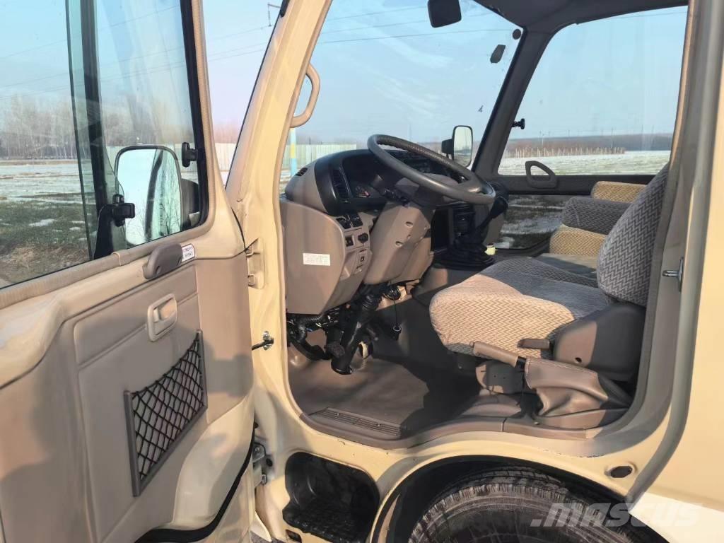 Toyota Coaster Bus Minibusy