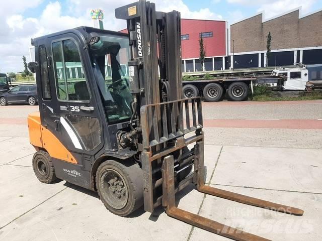 Doosan D 35 C-7 Wózki Diesla