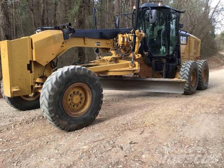 CAT 12M2 Równiarki
