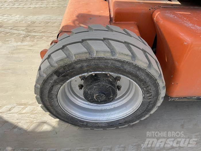JLG E450AJ Podnośniki przegubowe