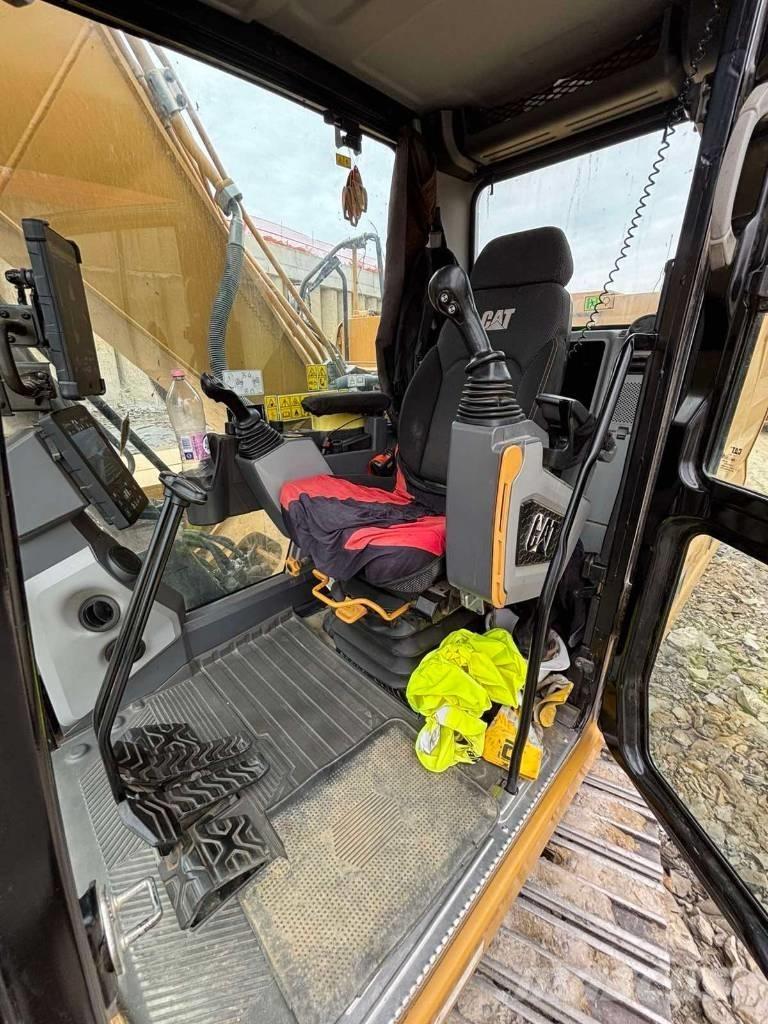 CAT 320 Koparki gąsienicowe