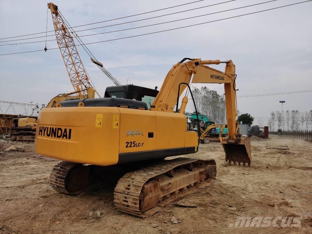 Hyundai R225LC-7 Koparki gąsienicowe