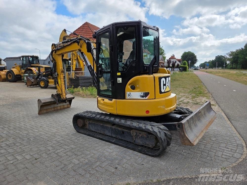 CAT 305E Minikoparki